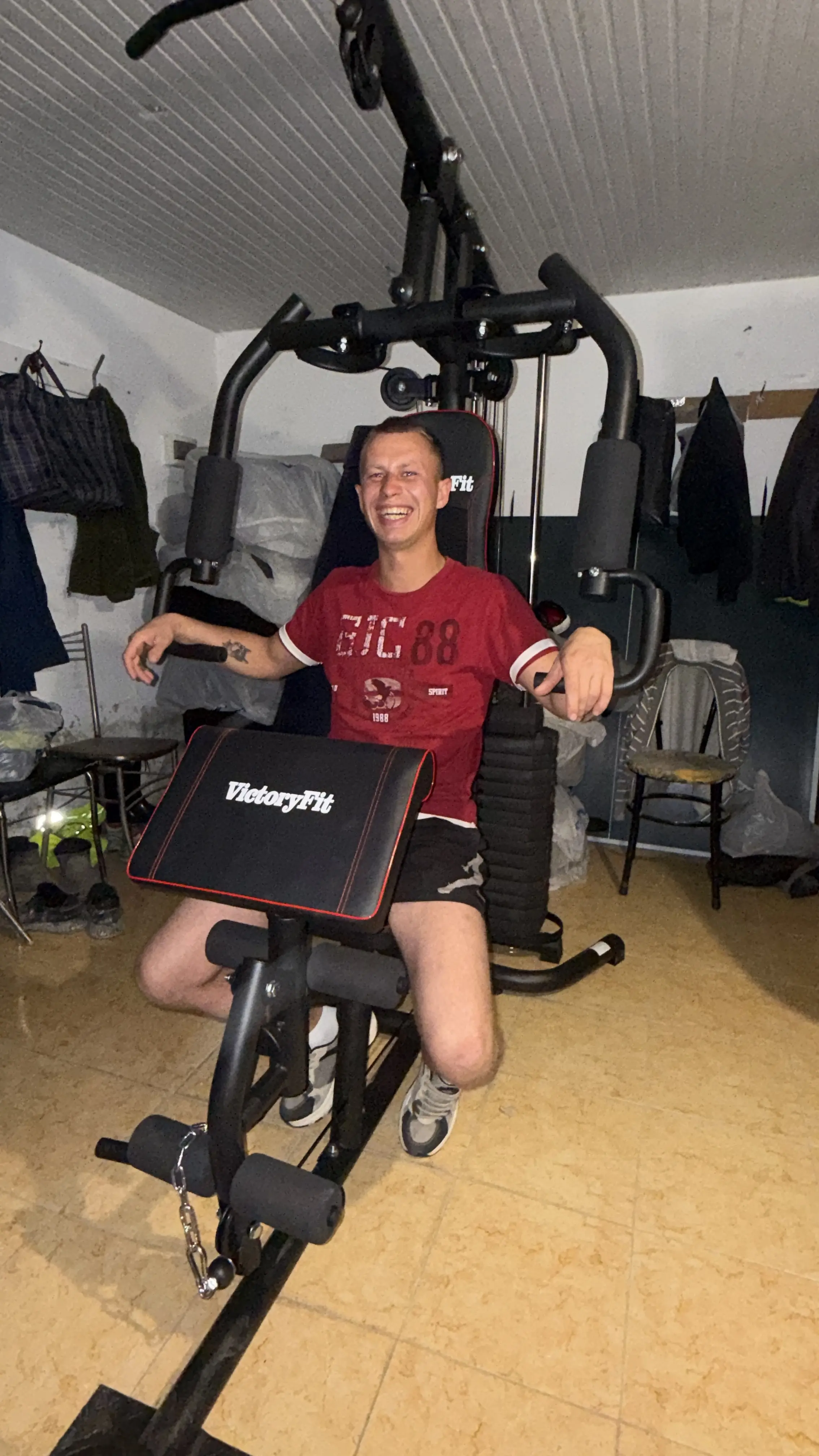 Спонсор подарил подопечным «Нерабочего дома» тренажёр VictoryFit
